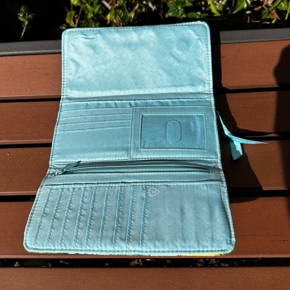 Vera Bradley Lemon Grove All-in-One Wristlet/Wallet/Crossbody Bag - Picture 5 of 8